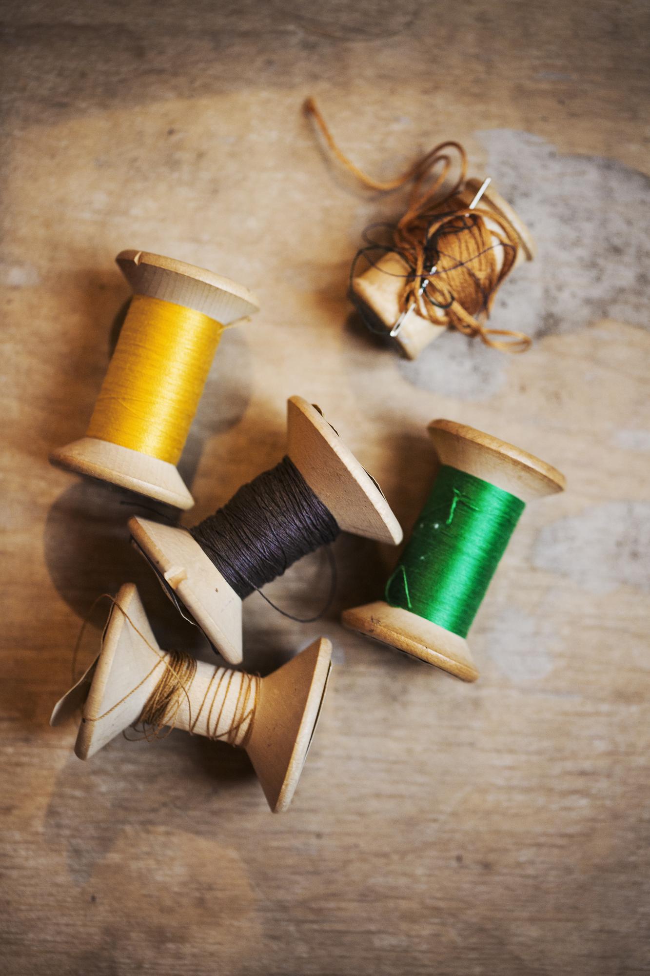 Thread spools and pricing sample
